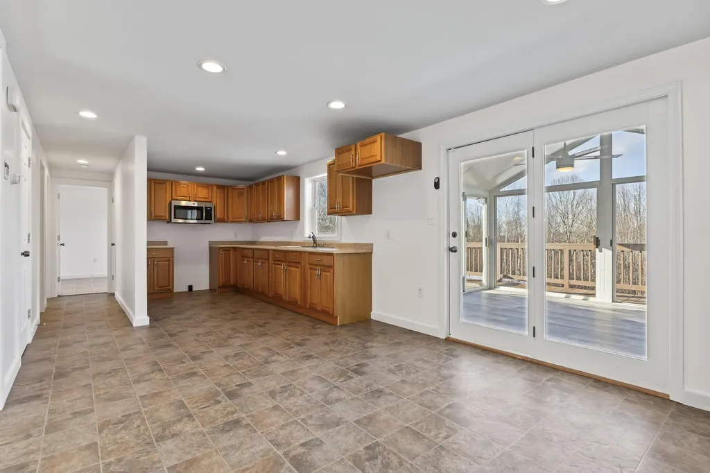 643 Middle Road Sabattus ME 04280