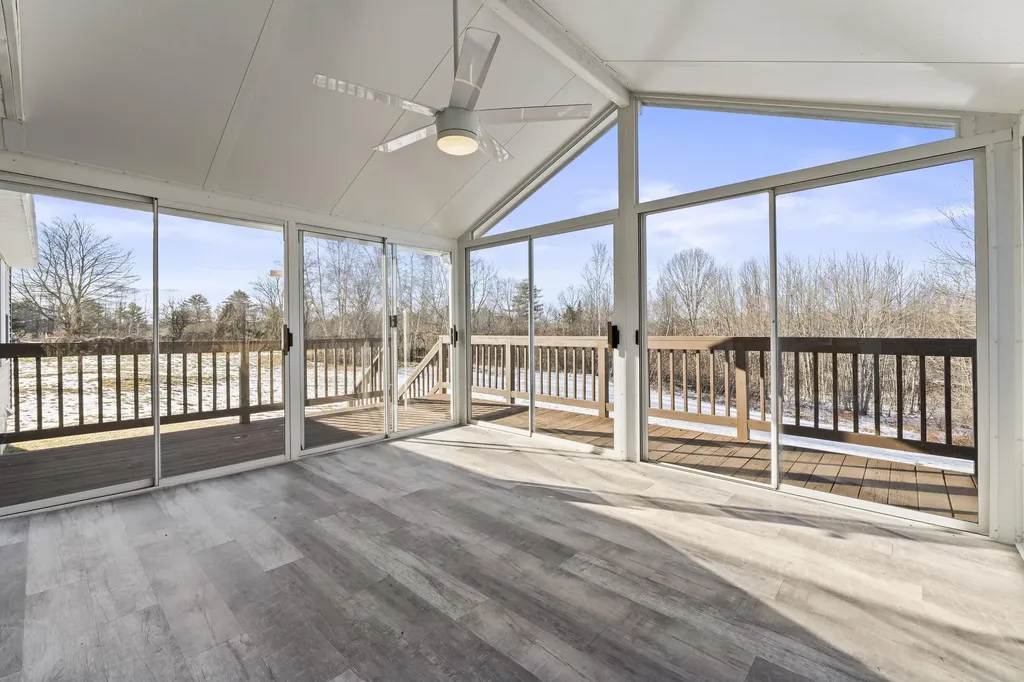 643 Middle Road Sabattus ME 04280