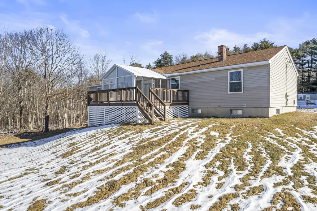 643 Middle Road Sabattus ME 04280