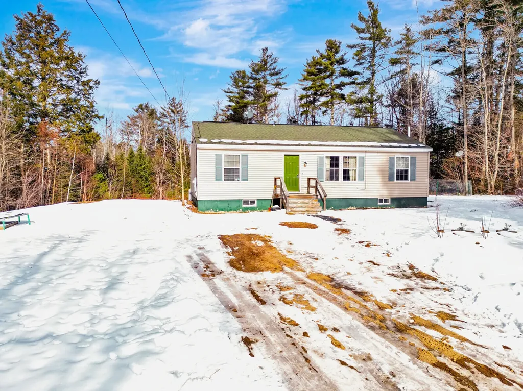 158 Bill Luce Road Washington ME 04574