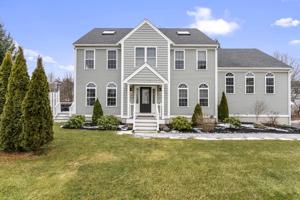 36 Fort Hill Avenue Extension York ME 03909