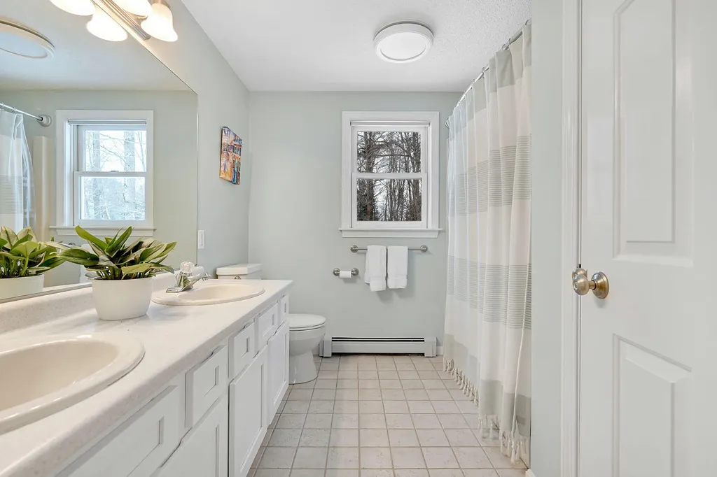 29 Jameco Mill Road Scarborough ME 04074