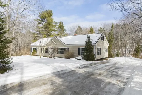 11 Montsweag Valley Road Wiscasset ME 04578