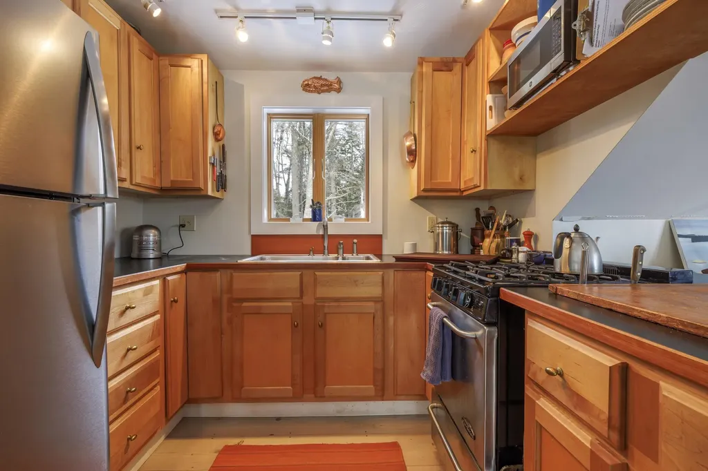 838 Newbury Neck Road Surry ME 04684