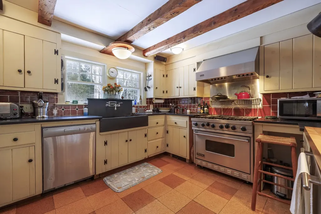 838 Newbury Neck Road Surry ME 04684