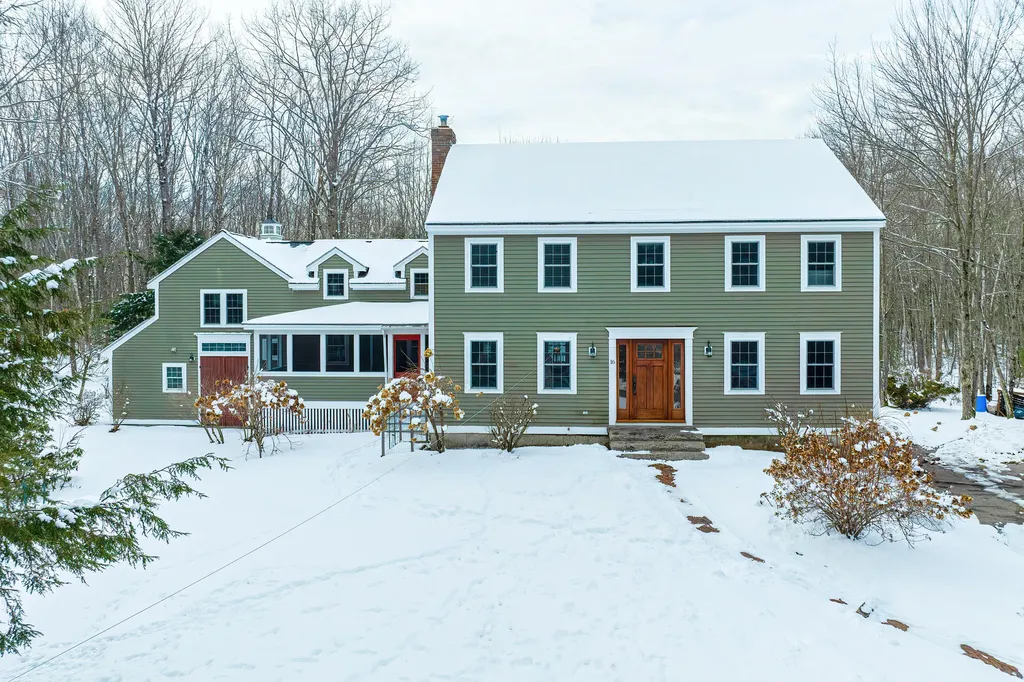 16 Chapman Lane Kennebunk ME 04043