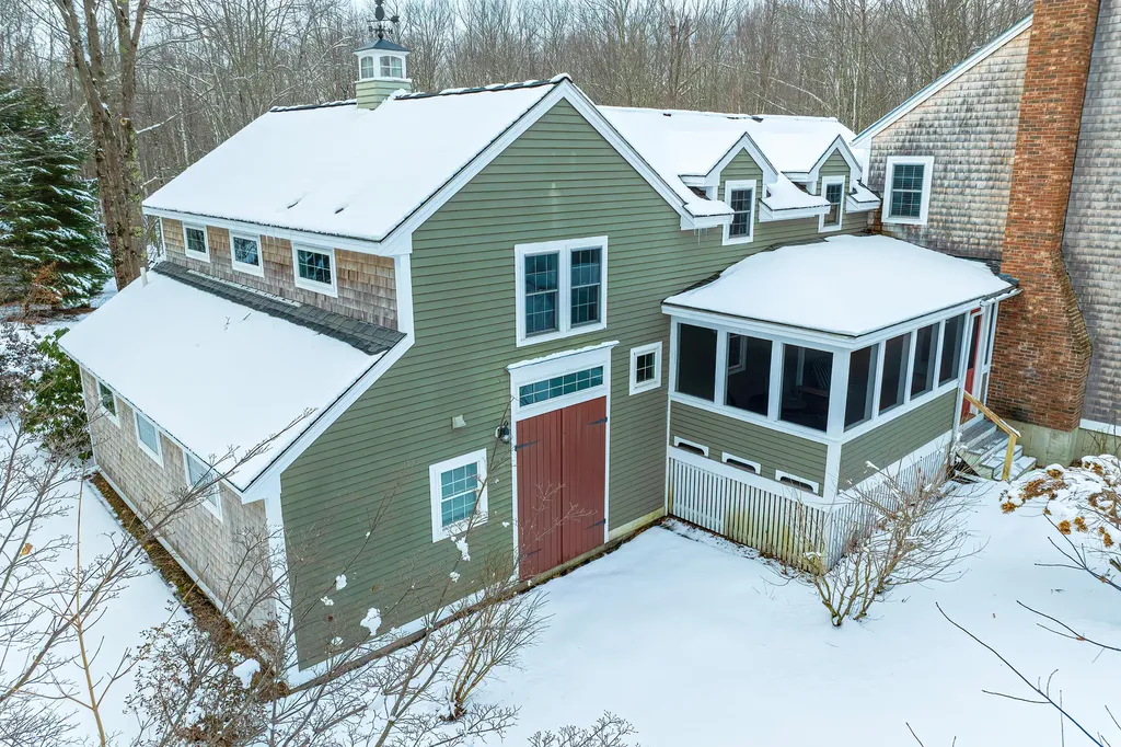 16 Chapman Lane Kennebunk ME 04043
