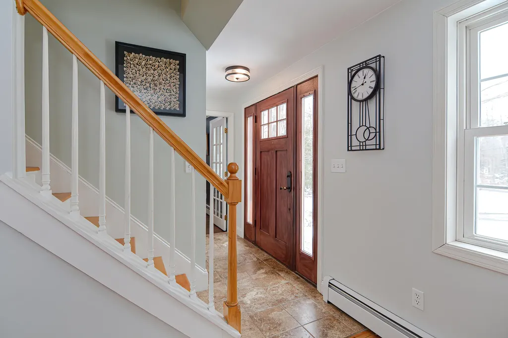 16 Chapman Lane Kennebunk ME 04043