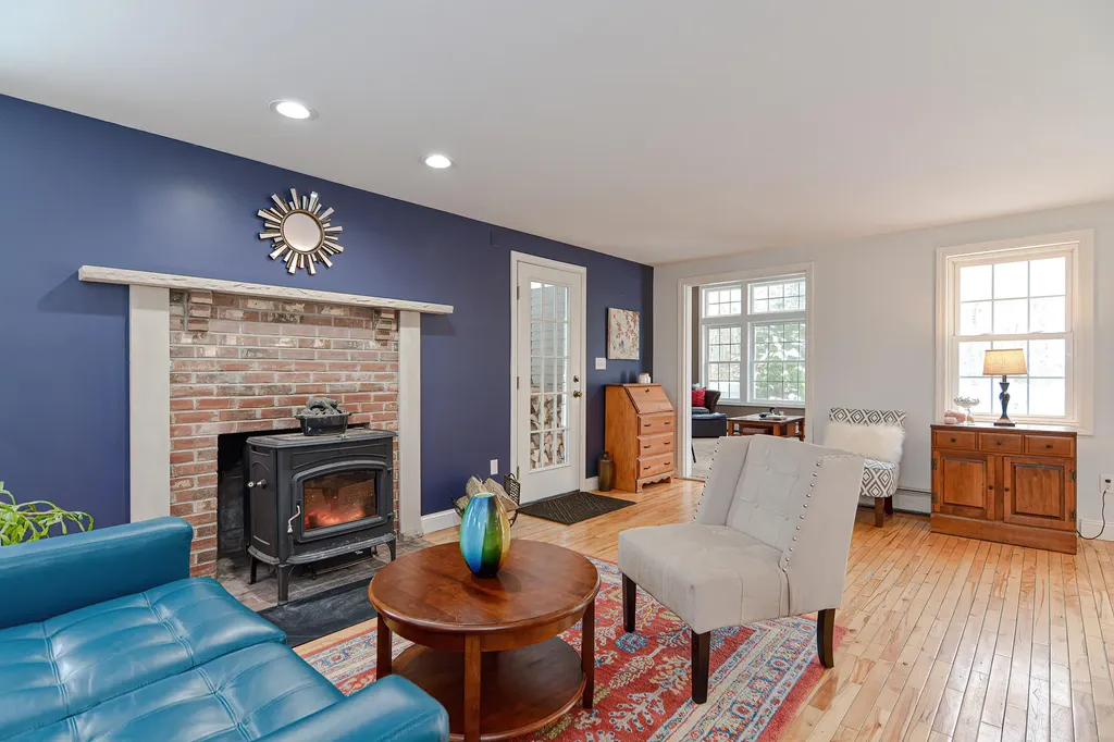 16 Chapman Lane Kennebunk ME 04043
