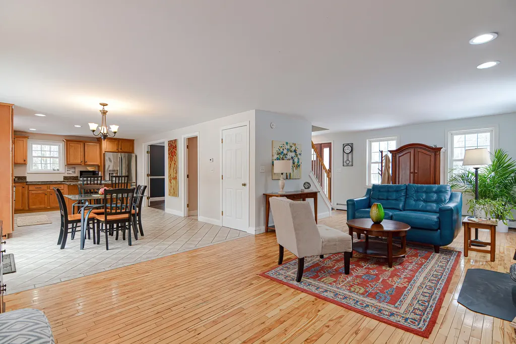 16 Chapman Lane Kennebunk ME 04043