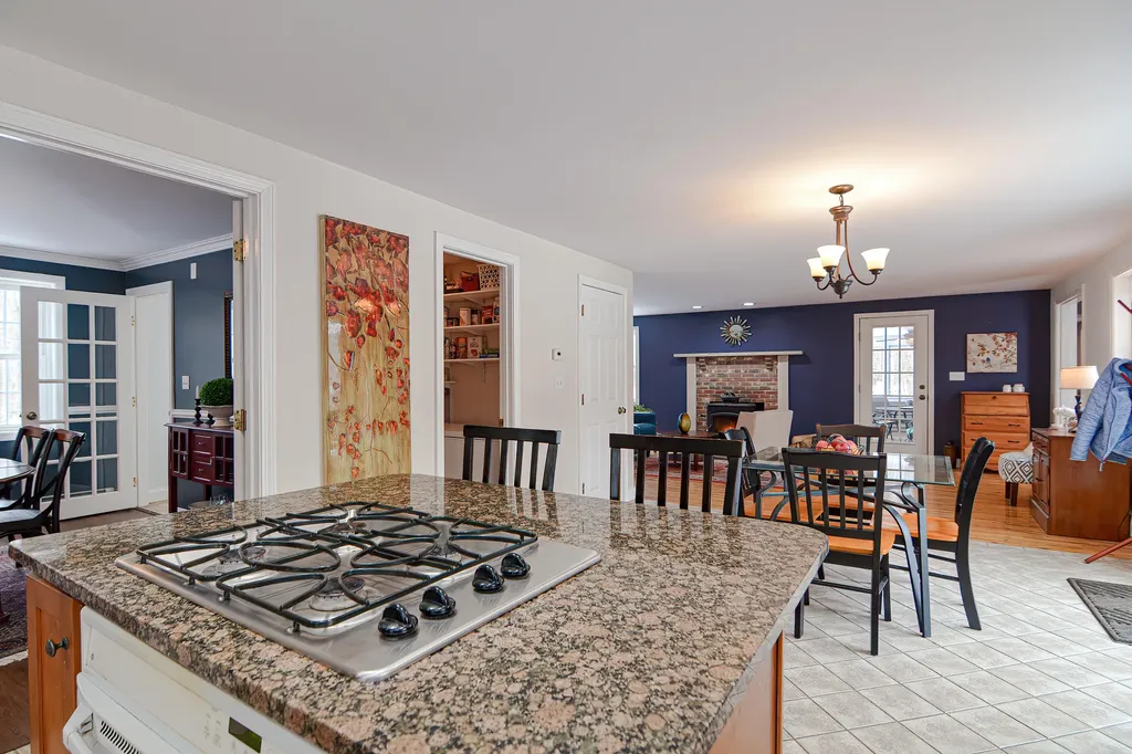 16 Chapman Lane Kennebunk ME 04043