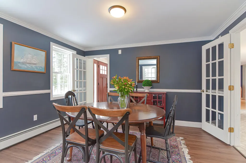 16 Chapman Lane Kennebunk ME 04043