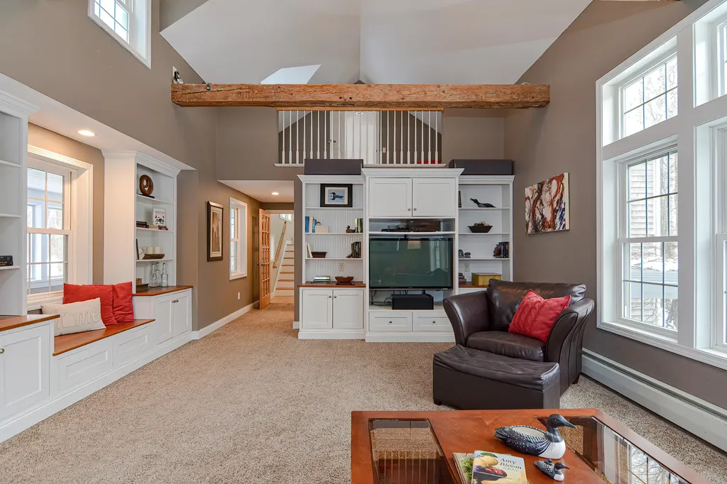 16 Chapman Lane Kennebunk ME 04043