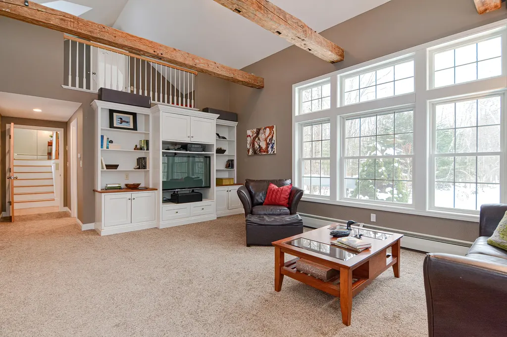 16 Chapman Lane Kennebunk ME 04043