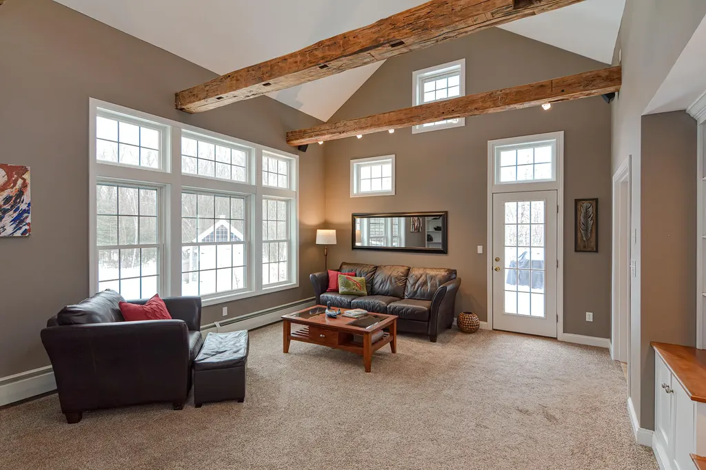 16 Chapman Lane Kennebunk ME 04043
