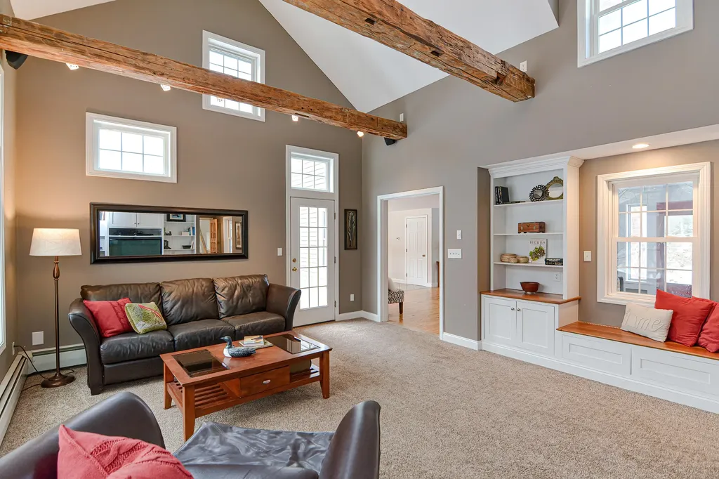 16 Chapman Lane Kennebunk ME 04043