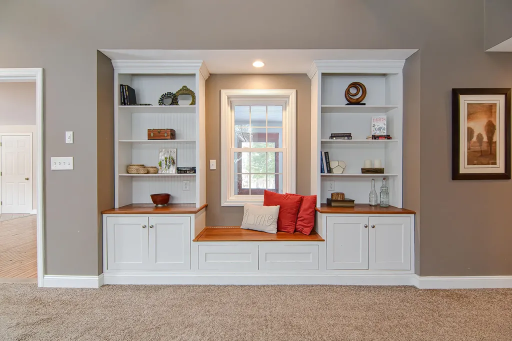 16 Chapman Lane Kennebunk ME 04043