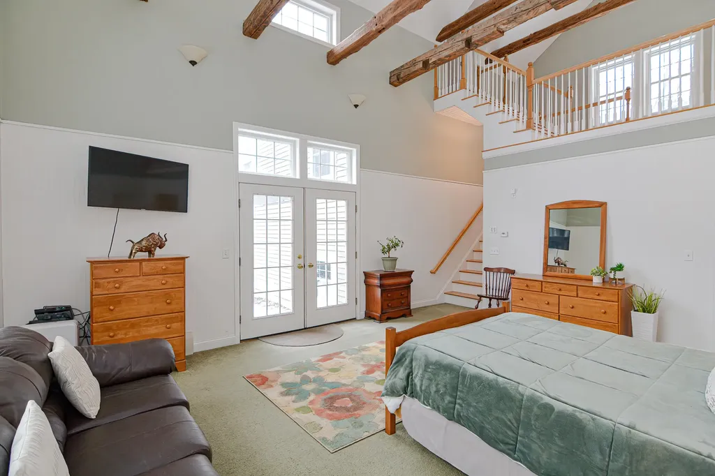 16 Chapman Lane Kennebunk ME 04043
