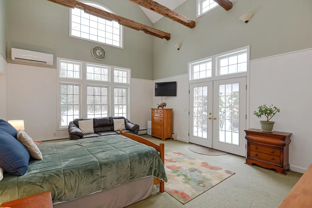 16 Chapman Lane Kennebunk ME 04043