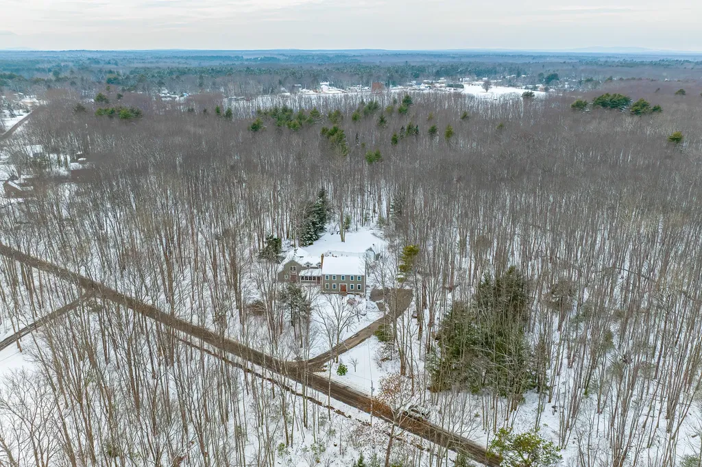 16 Chapman Lane Kennebunk ME 04043