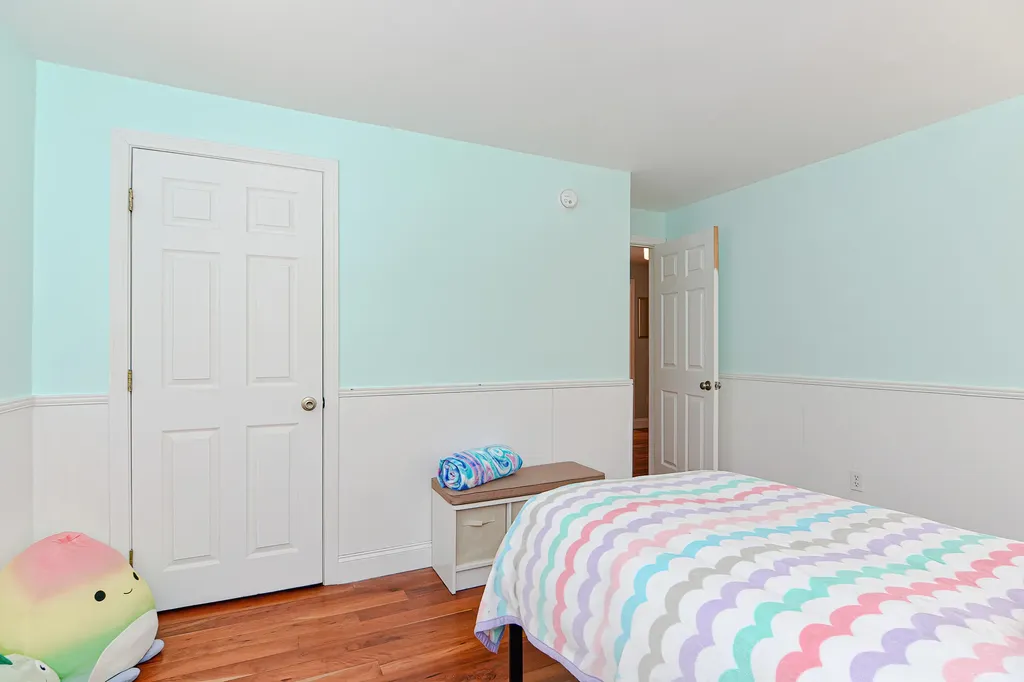 16 Chapman Lane Kennebunk ME 04043