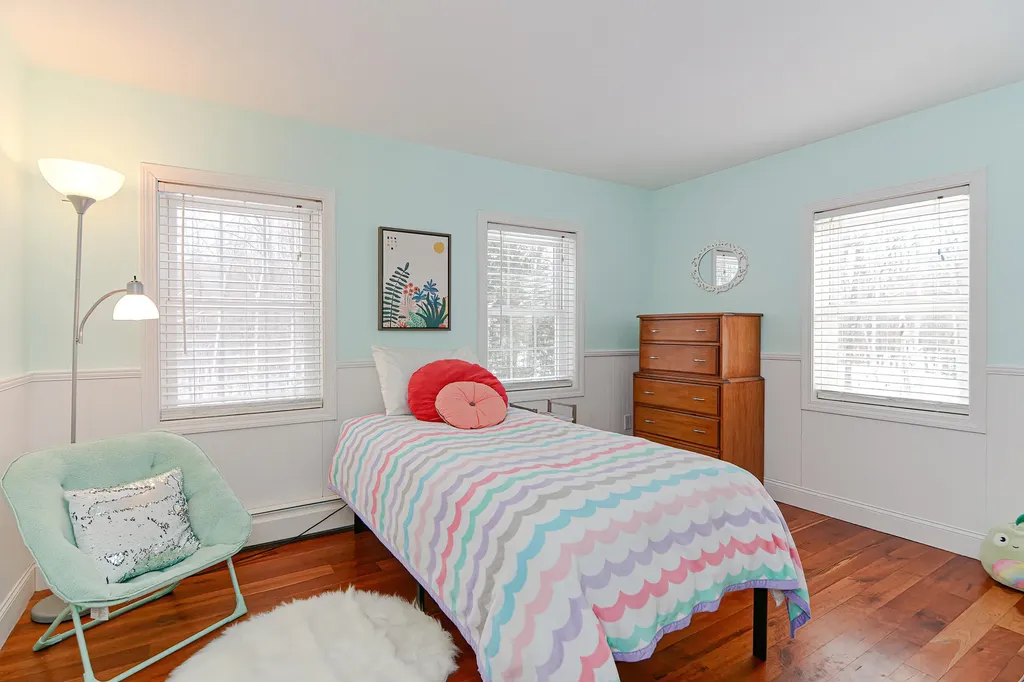 16 Chapman Lane Kennebunk ME 04043