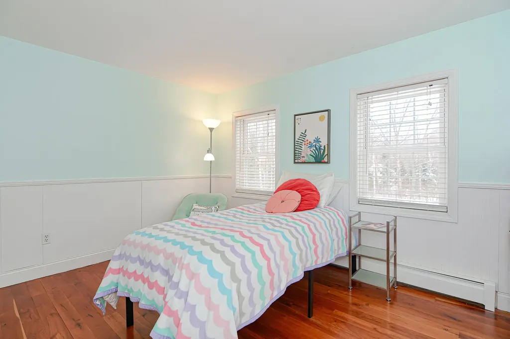 16 Chapman Lane Kennebunk ME 04043