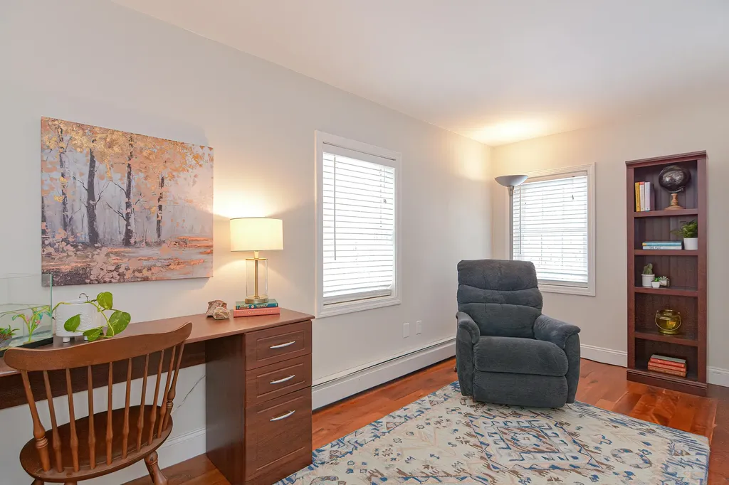 16 Chapman Lane Kennebunk ME 04043