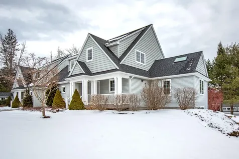 2 Hollyberry Way Brunswick ME 04011