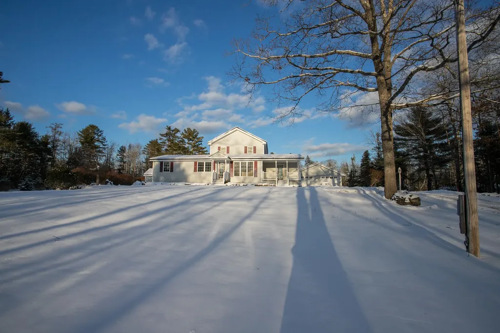 221 Turkey Path Bucksport ME 04416