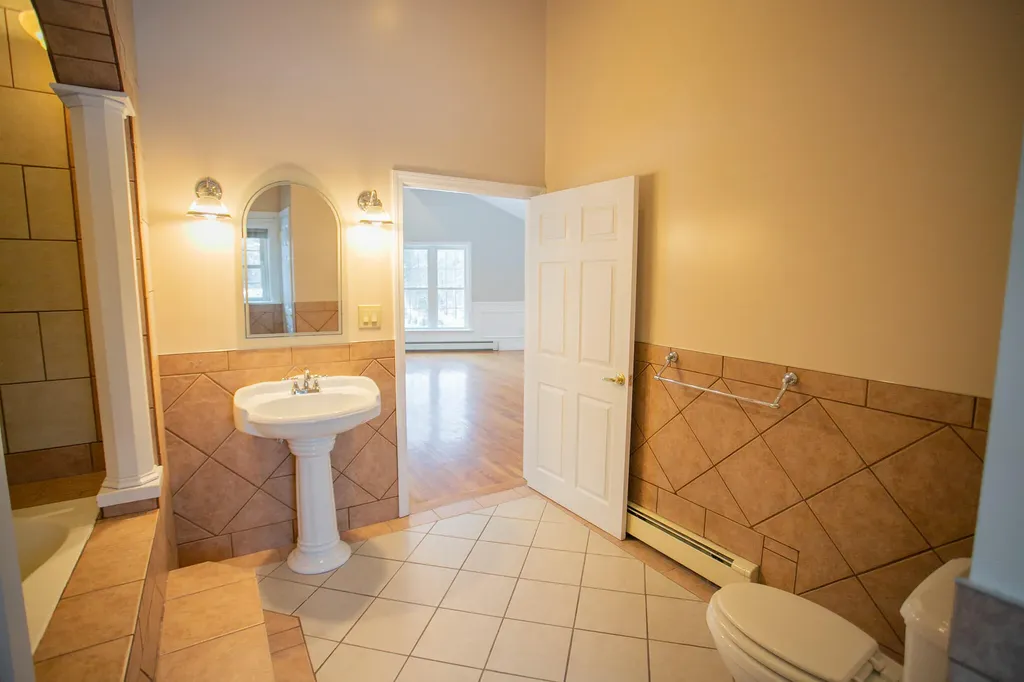 221 Turkey Path Bucksport ME 04416
