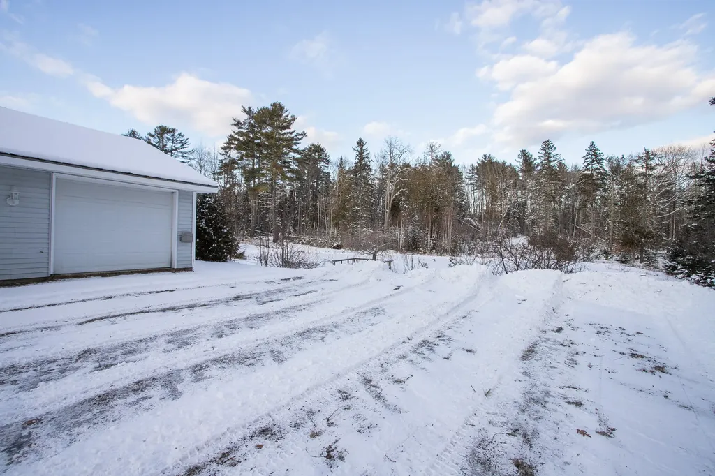 221 Turkey Path Bucksport ME 04416
