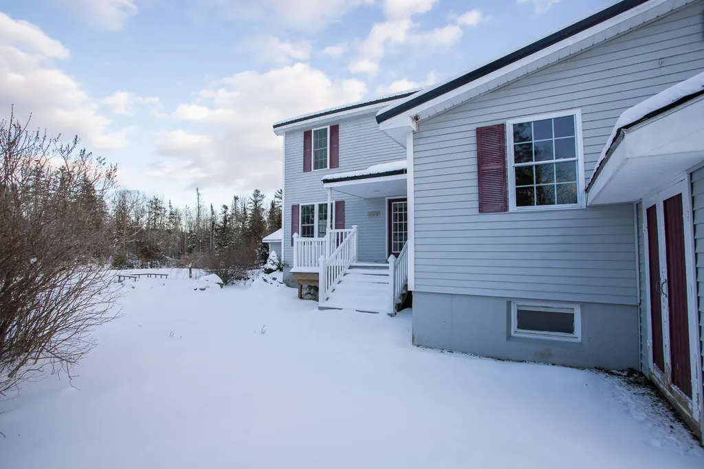 221 Turkey Path Bucksport ME 04416