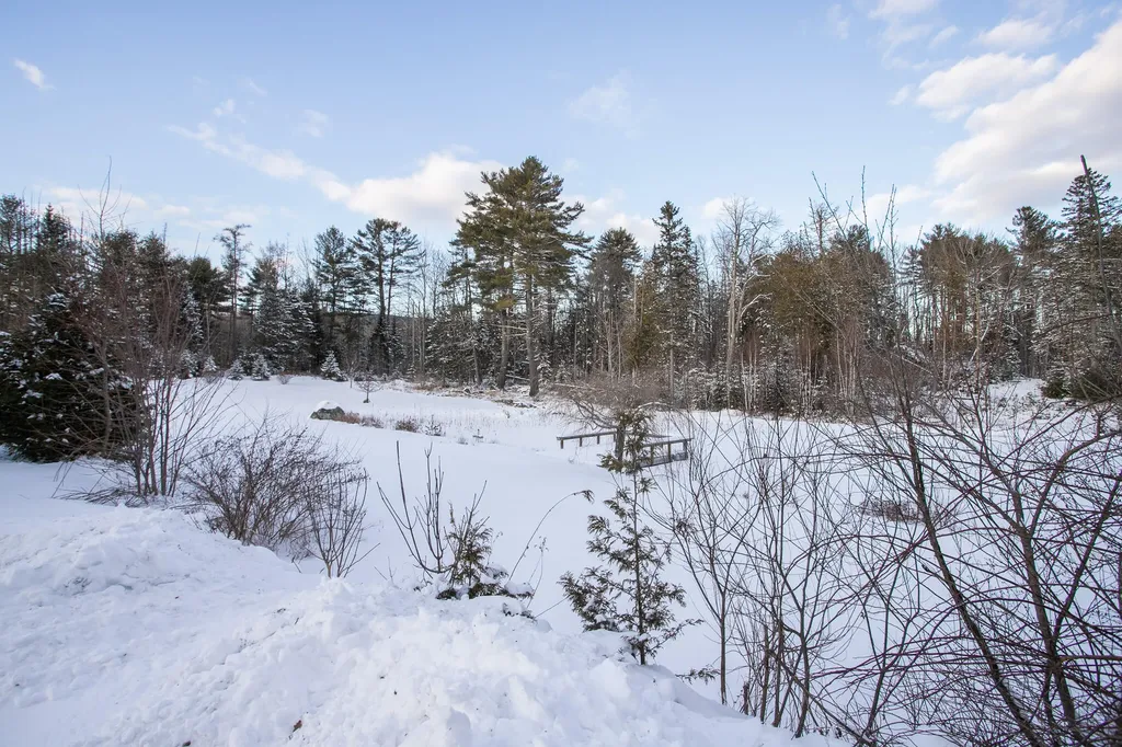 221 Turkey Path Bucksport ME 04416