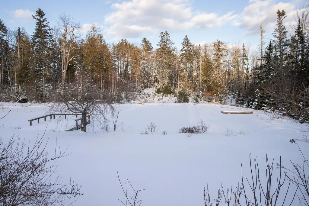 221 Turkey Path Bucksport ME 04416