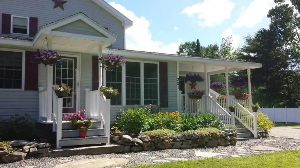 221 Turkey Path Bucksport ME 04416