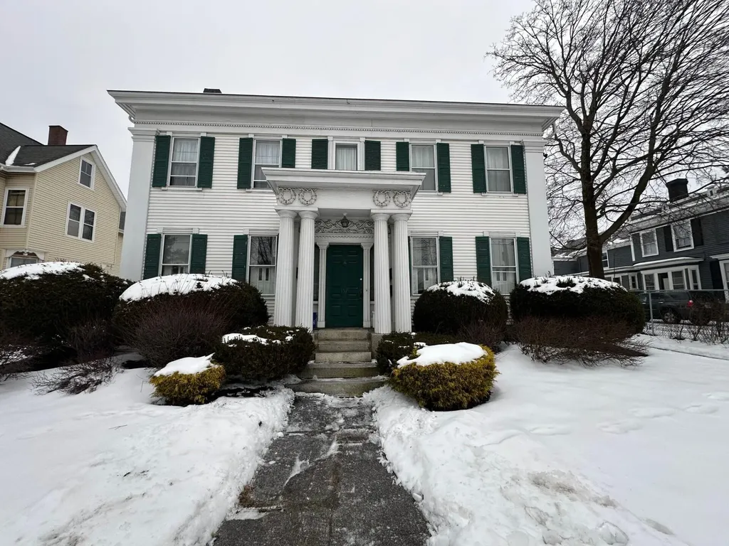157 Broadway Bangor ME 04401