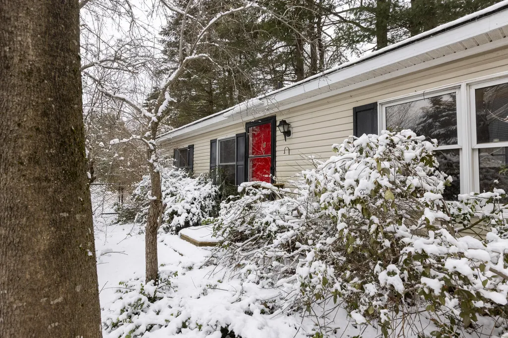 9 Goosefare Lane Saco ME 04072