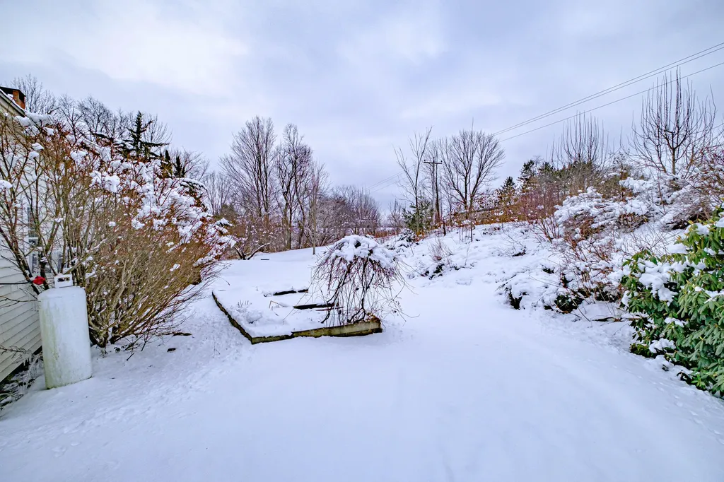26 Mighty Street Gorham ME 04038