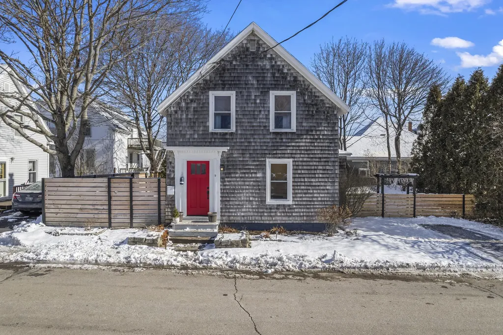 9 High Street Rockland ME 04841