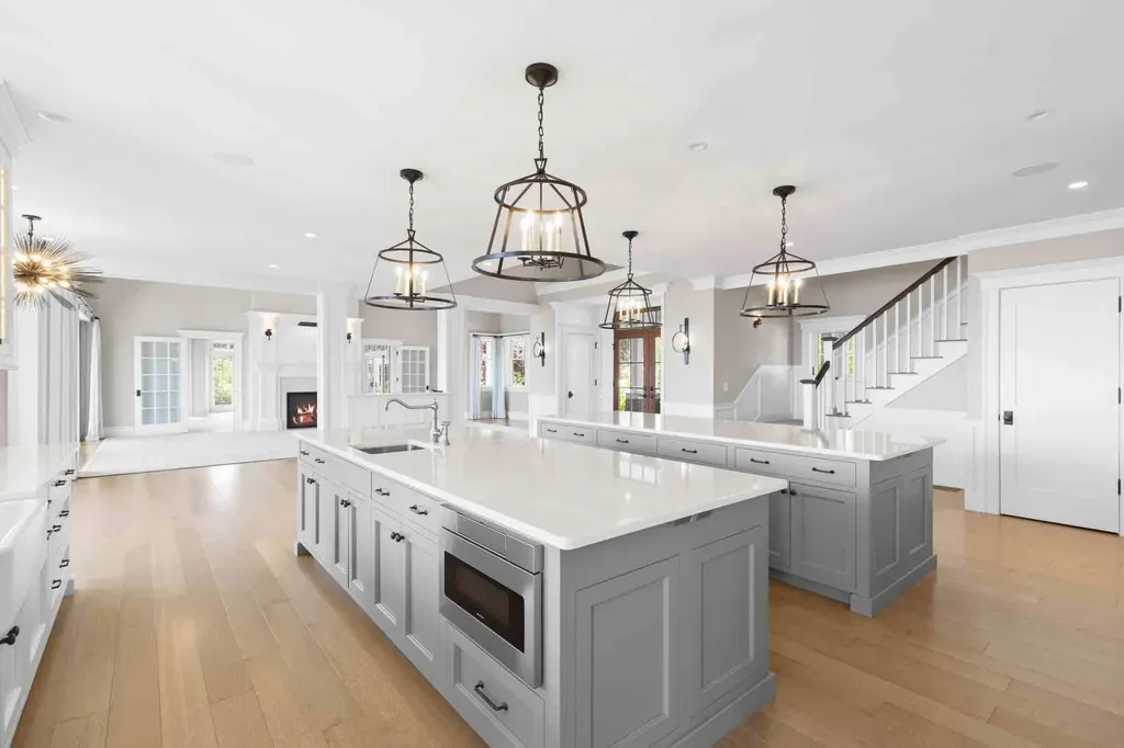 4 Bayberry Lane York ME 03902