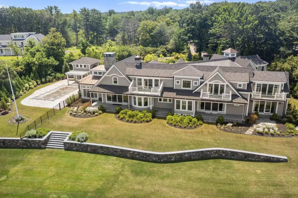 4 Bayberry Lane York ME 03902