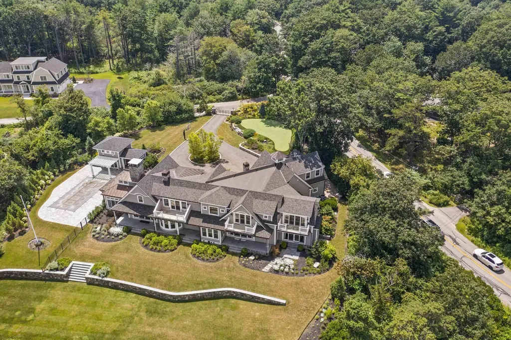 4 Bayberry Lane York ME 03902