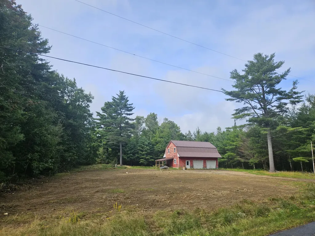 76 Rutland Road Newport ME 04953