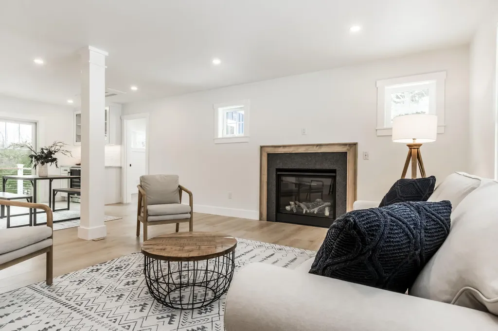 177 Clay Hill Road York ME 03902