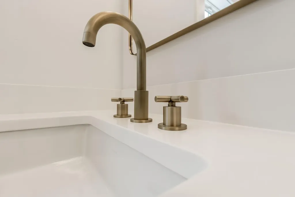 177 Clay Hill Road York ME 03902