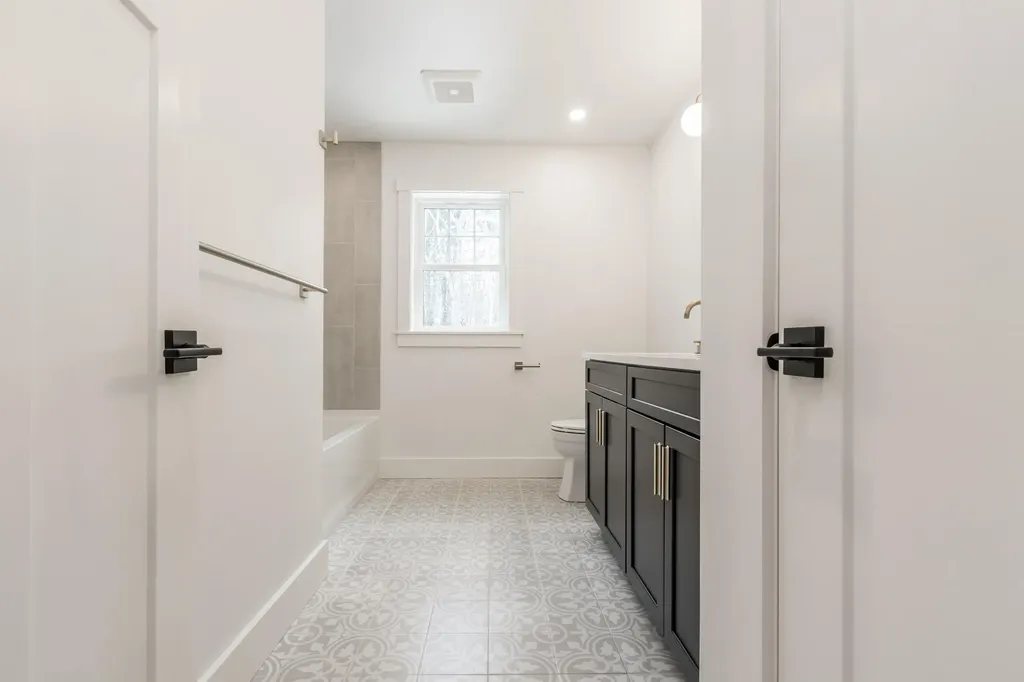 177 Clay Hill Road York ME 03902