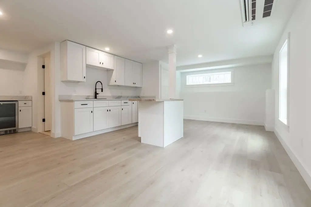 177 Clay Hill Road York ME 03902