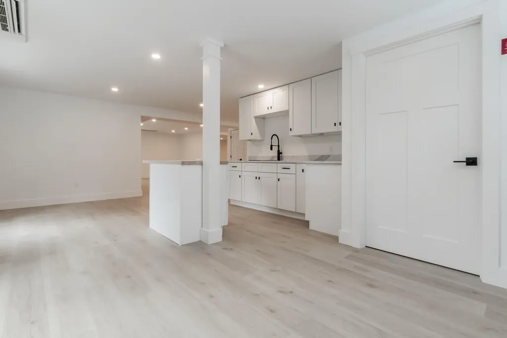 177 Clay Hill Road York ME 03902