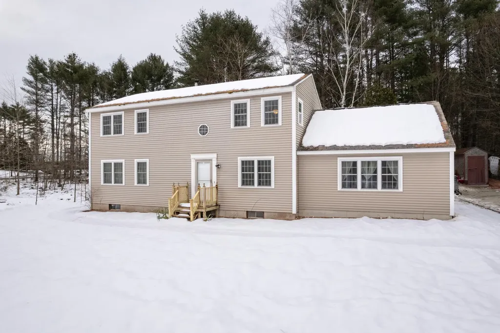 341 Sumner Road Leeds ME 04263